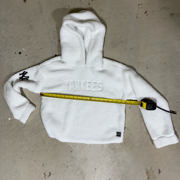 DKNY Sport New York Yankees Sherpa Hoodie Pullover White Women's Size Small - Picture 8 of 11